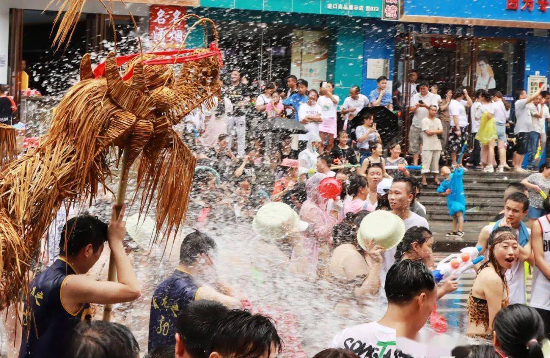 我县举行2021中国德江辛丑年六月六水龙节