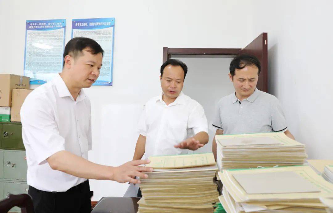 张永森到县市场监督管理局开展工作调研