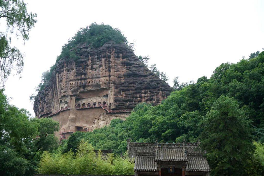 麦积山风景名胜区是国务院1982年公布的首批国家级风景名胜区之一