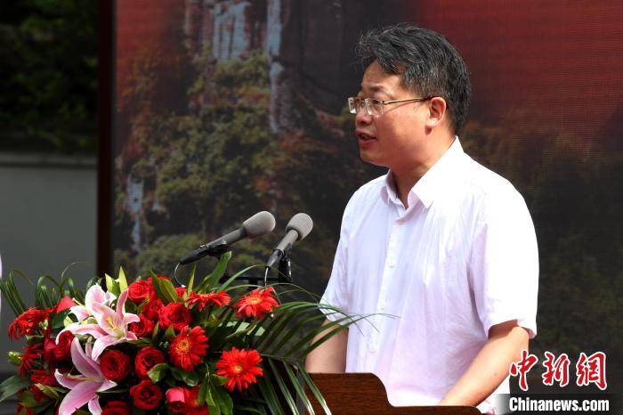 图为武夷山市委书记杨青建致辞. 王东明 摄