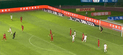 10人河南2-0青岛获赛季首胜!卡兰加陈蒲替补破门,柯钊