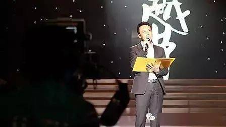 曾卓《老水手的歌》董浩,青山,西芮,孙悦斌等6版朗诵