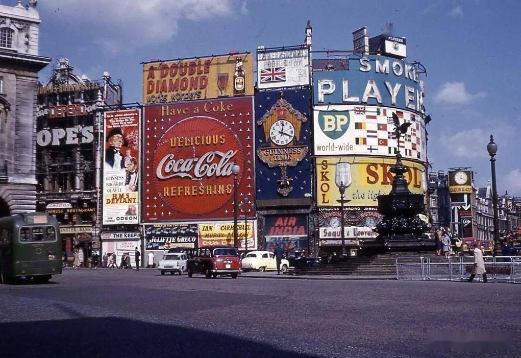 罕见彩色老照片,1962年的英国伦敦街景和著名建筑