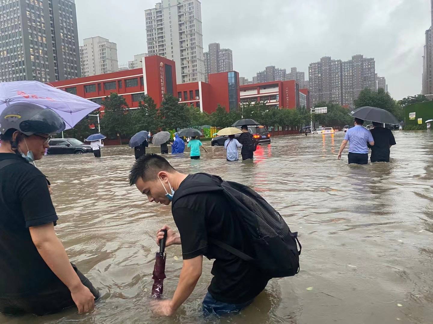 亲历郑州暴雨:他们一夜难眠