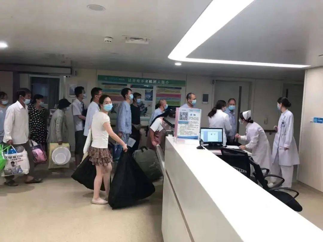 郑大一附院:11350名患者全部安全转移!人工!手抬!暴雨