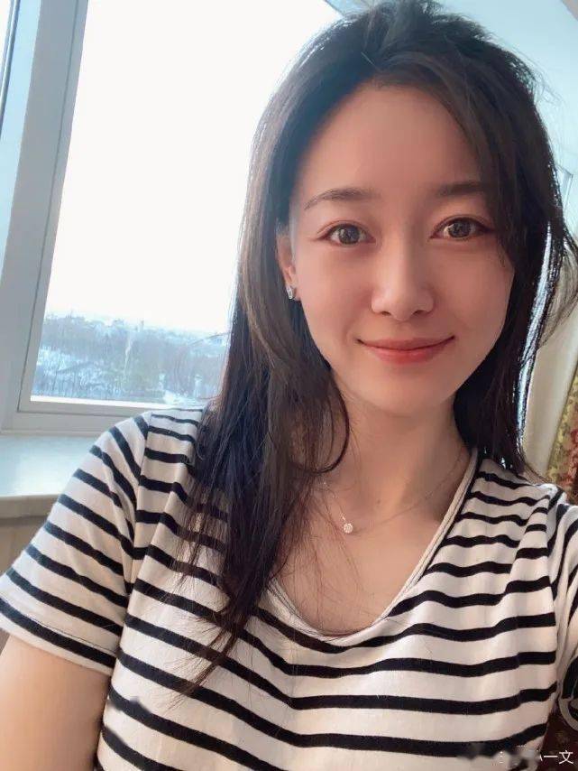 孙一文勇夺第三金后,与志愿者合照曝光,本人被赞又高又漂亮