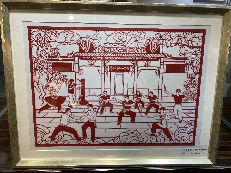 禅城首个大型红色剪纸展开幕看佛山剪纸传承人述百年党史