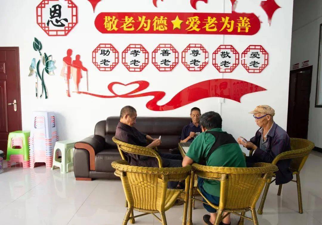 社区老人活动中心 胡云江 摄
