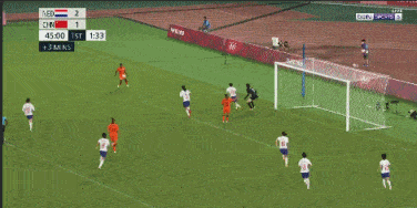 上半场第27分钟,王霜带球突入禁区,助攻王珊珊破门,1-1,中国女足扳平