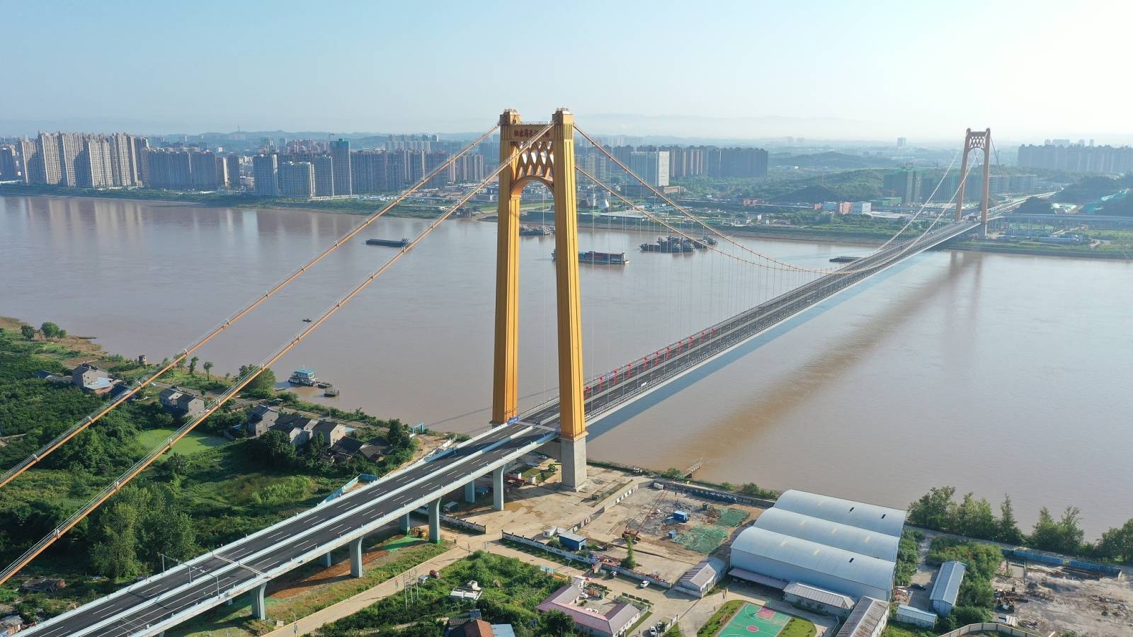 我国首座主跨千米级长江特大桥—宜昌市伍家岗长江大桥7月30日正式