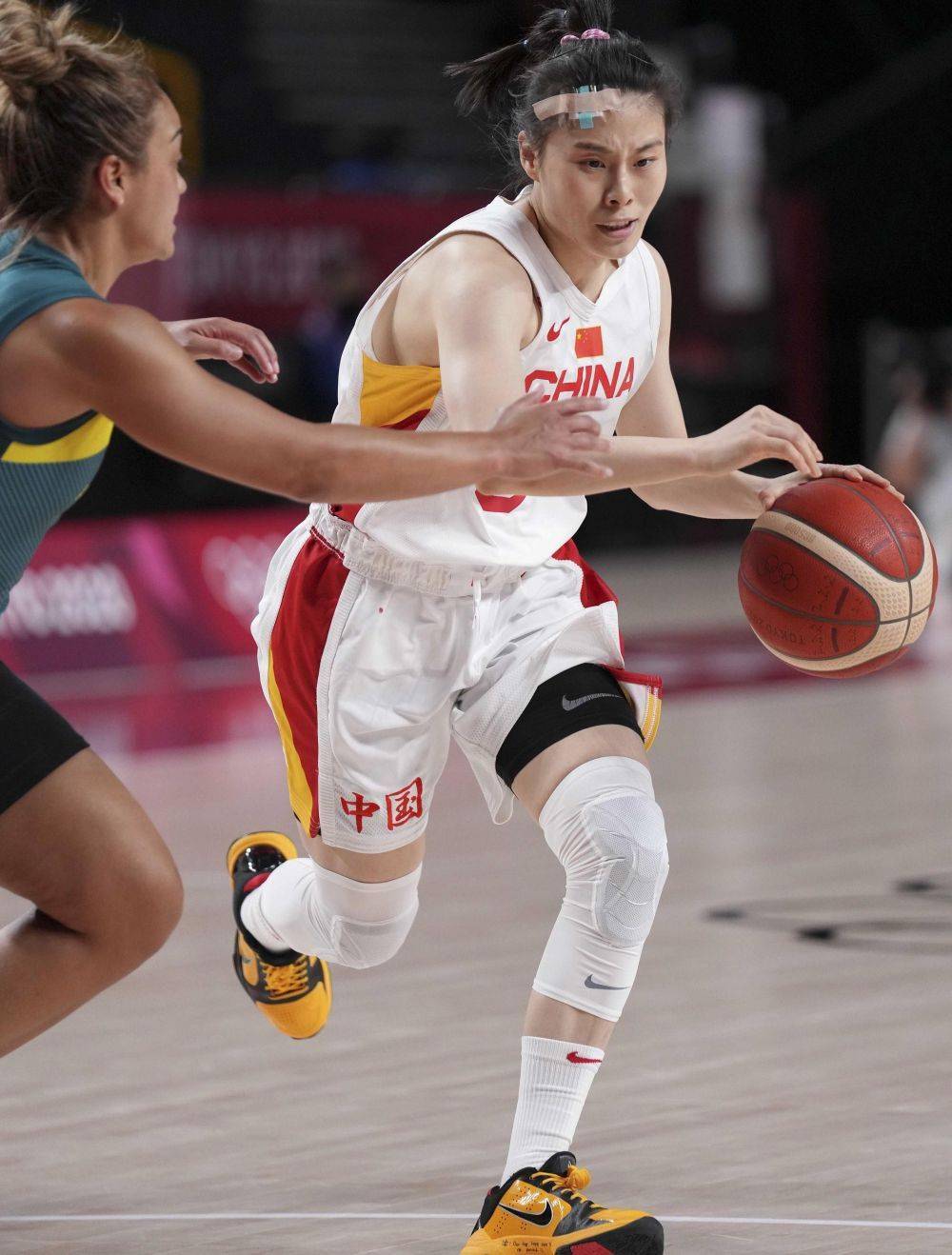 中国女篮对阵塞尔维亚,全力冲击四强席位!_王思雨