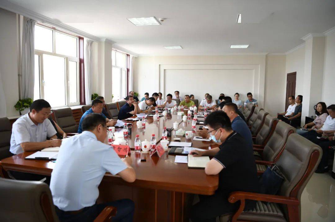 简讯松山区委常委副区长贾智鸿主持召开市场监管领域工作调研座谈会