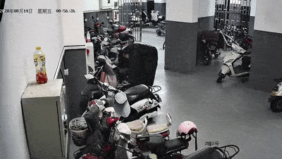 霸气灭火的外卖小哥,已找到!