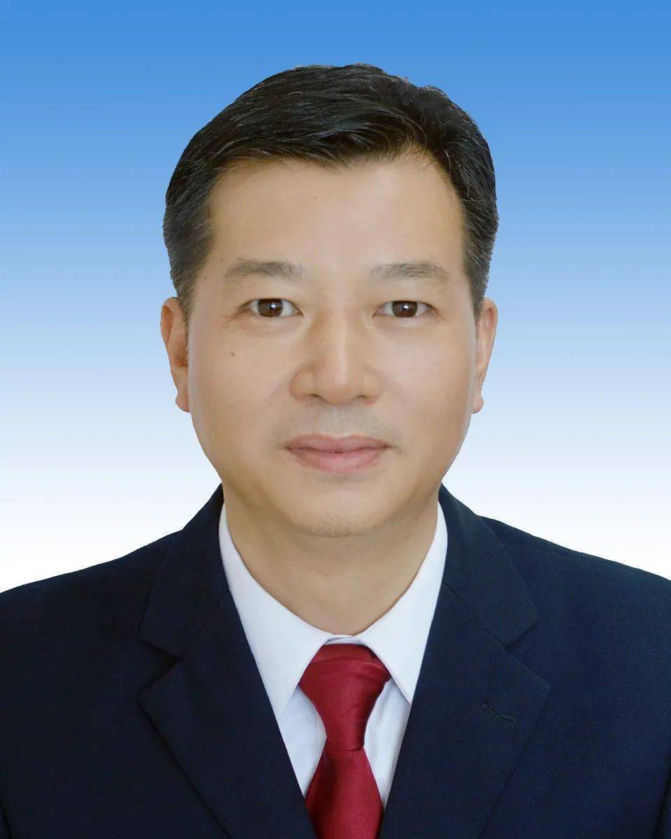 漆国辉同志简历