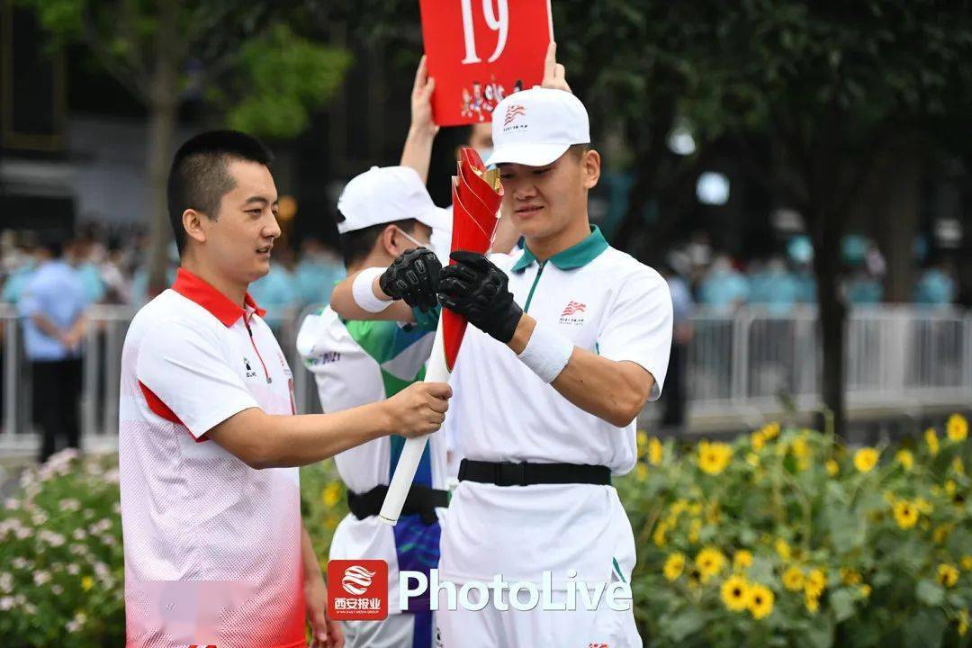 这位十四运会火炬手来自隆基