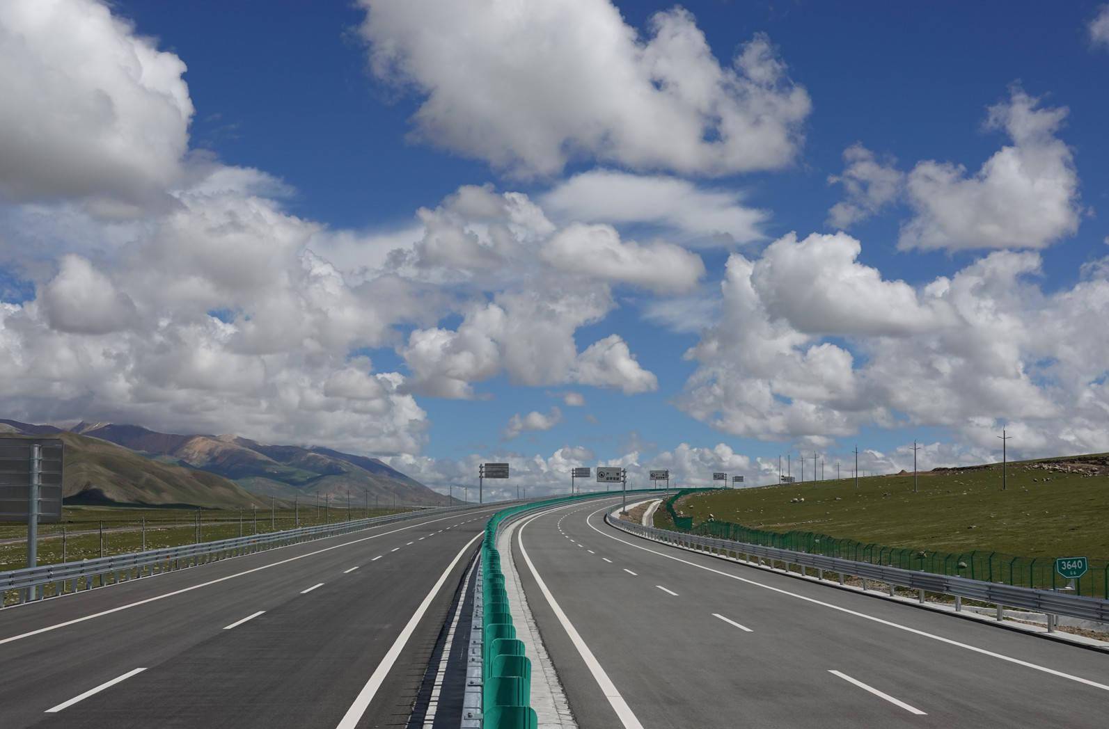 那曲—拉萨!世界上海拔最高的高速公路今天通车