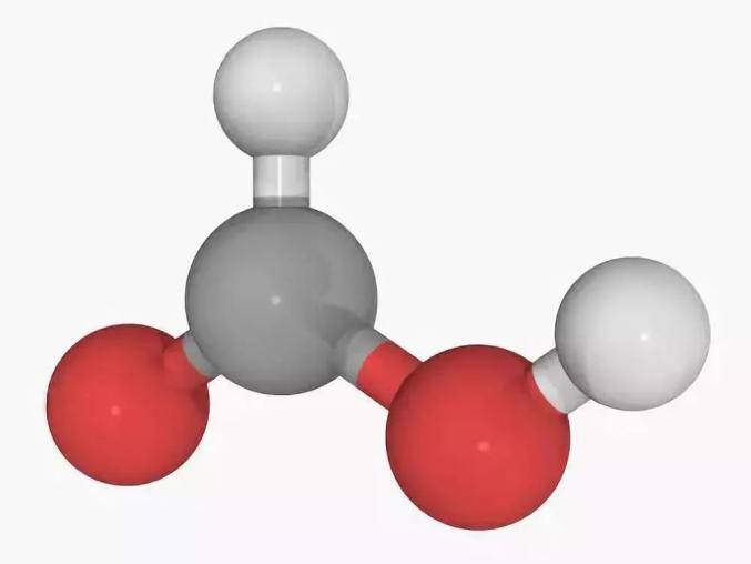 甲酸,又称为蚁酸,化学式为hcooh,分子内含官能团-cooh,是一种最简单