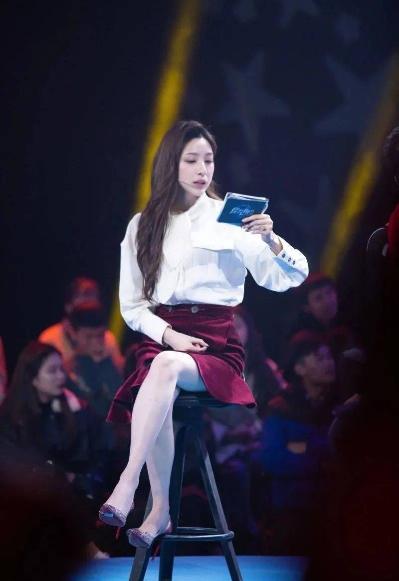 马凡舒一路走过来,也是有质疑的:因为刚开始在体育频道做主持,就有人