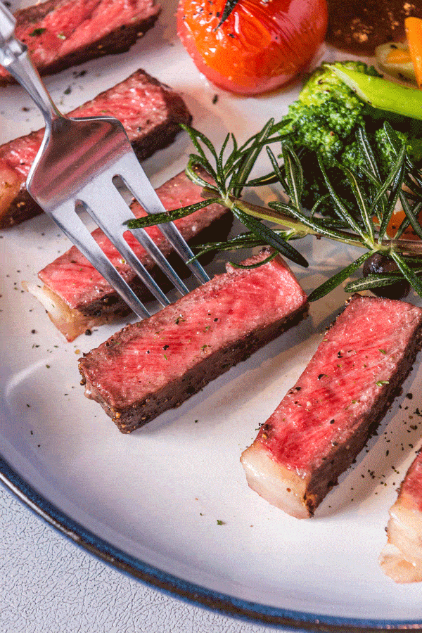 皮脆肉嫩,鲜嫩多汁 法式榛果巧克力蛋糕 甜品控速度集合 多少人对它