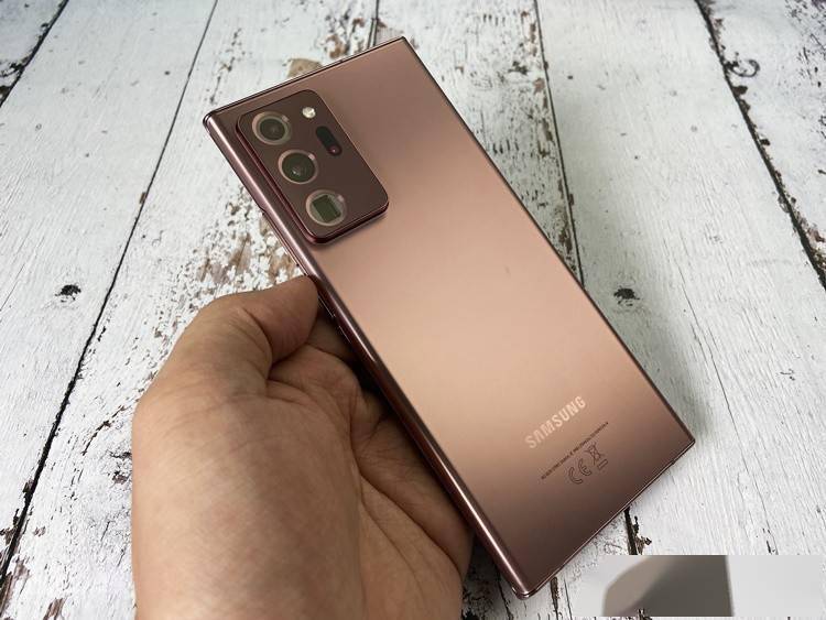不过这次三星galaxy note30 ultra会用上4k屏,放眼整个手机界,已经把