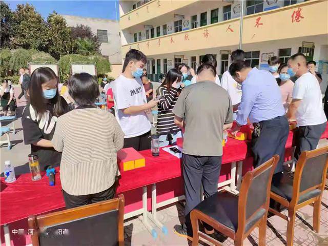 镇平县晁陂镇:爱心企业助推优秀学子腾飞