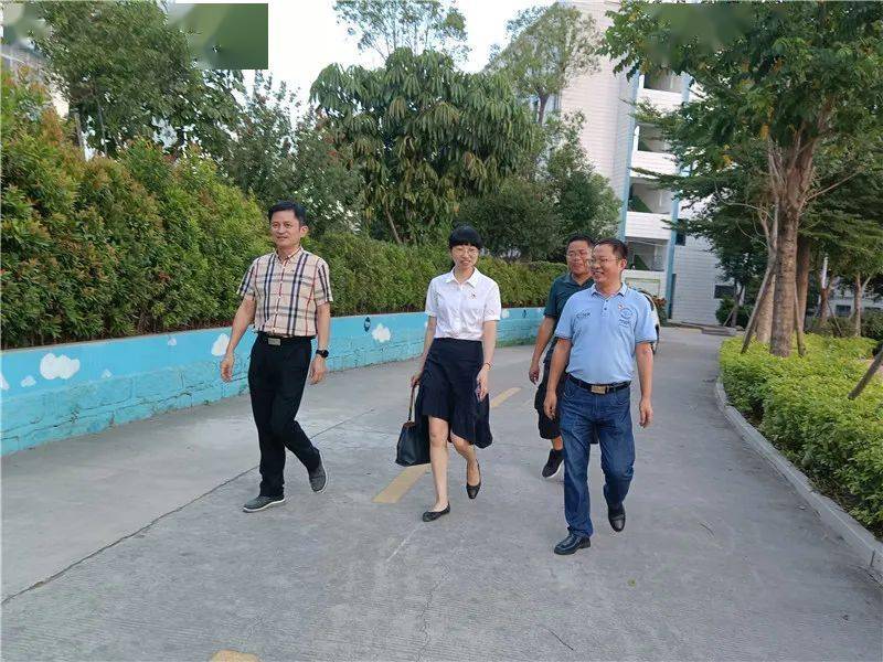 市教育局领导到五星中学慰问名优教师代表_泉州市