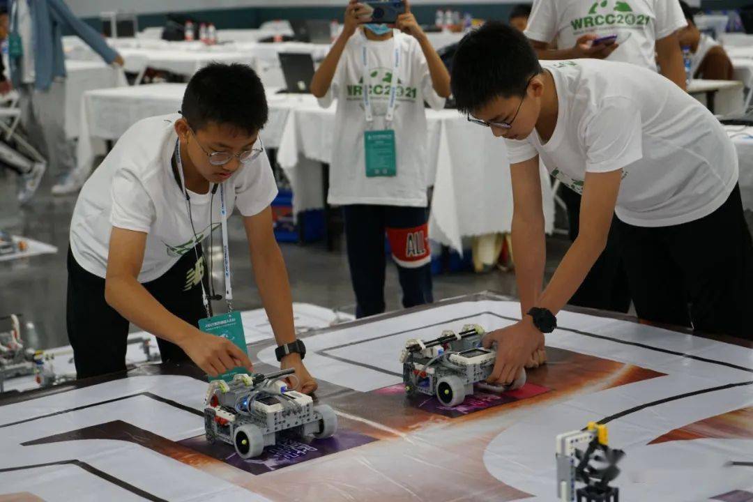 曲靖青少年在2021世界机器人大赛锦标赛包揽"超级轨迹