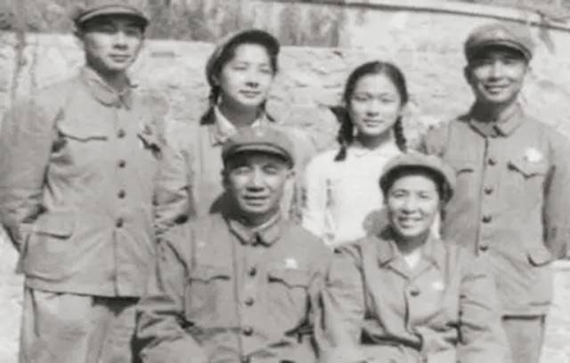 1985年,梁兴初突然离世,战友怀疑是医疗事故请求解剖检查