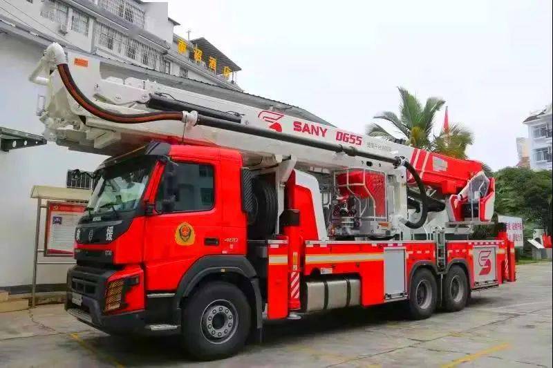 55米登高平台消防车此次采购的抢险救援消防车型号为zxf5150txfjy100