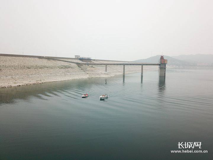 河北王快水库汛期安全巡查.河北省水利厅供图