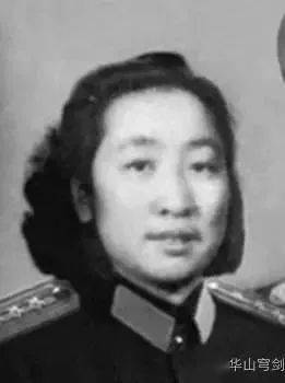 谭 政大将的夫人丁志辉上校(1955年授)三,开国女上校:肖月华大校(1960