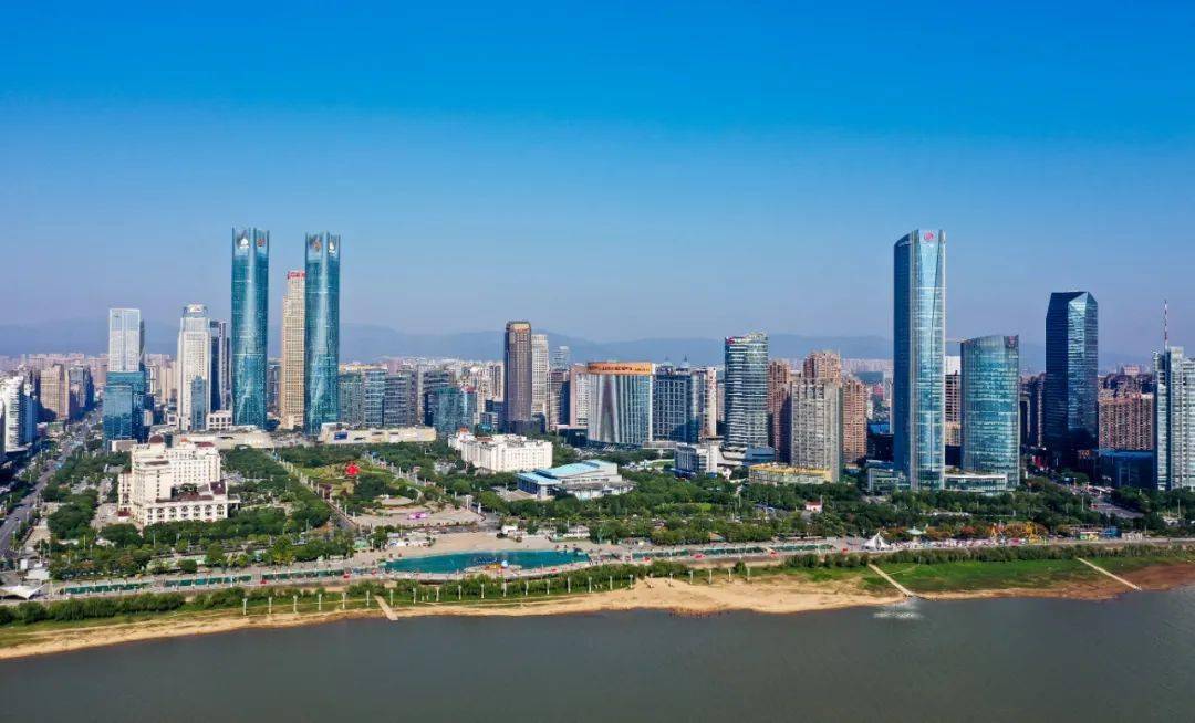 江西是个好地方天下英雄城南昌魅力升级百姓幸福加码