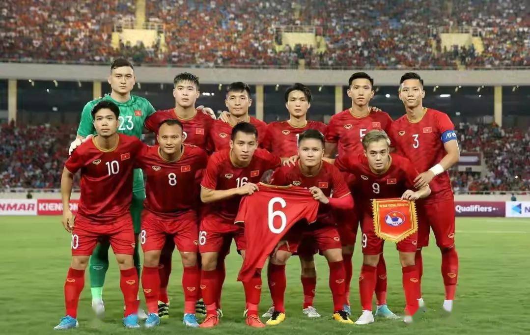 中国足球队21号_塞尔维亚足球队名单_中国国少足球队名单