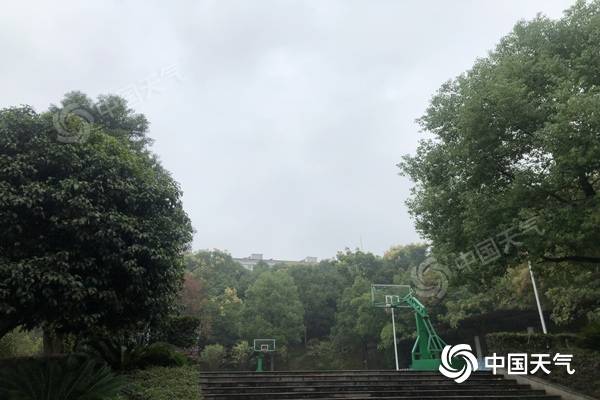 台风及冷空气共同影响 湖南今明天风大雨急