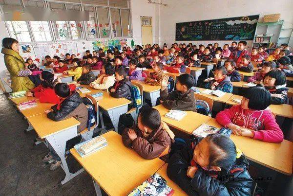河南义务教育学校将降低大班比例,改善住宿条件