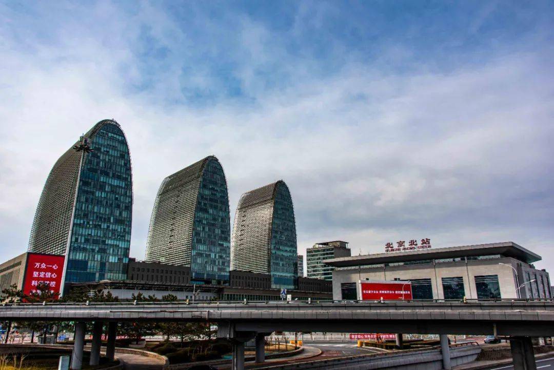 10月11日起 京张高铁新运行图开行62对列车_北京北站