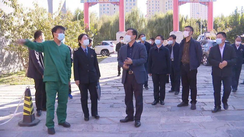 区领导检查集中隔离点工作情况