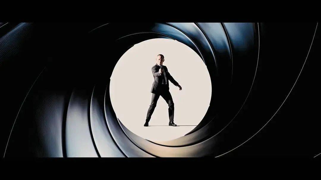 18 高科技武器 令人眼花缭乱的高科技武器,在007系列电影中简直数不