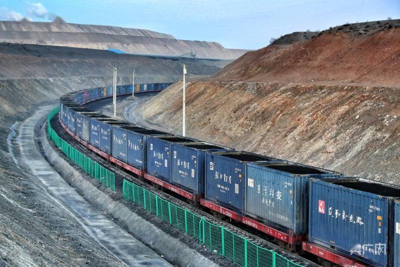 中国铁路中国铁路里程发展,中国铁路发展,中国铁路里程的变化总运营里程超过15万公里——筑基筑路，为发展保驾护航