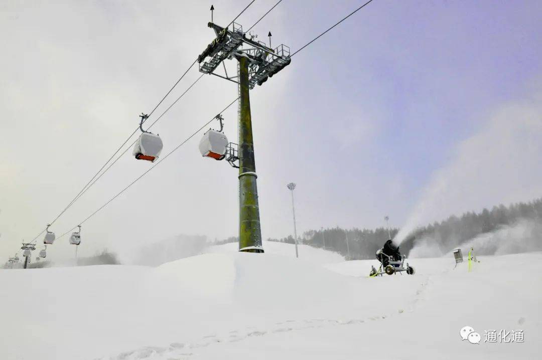 通化万峰滑雪场开启造雪模式迎接新雪季