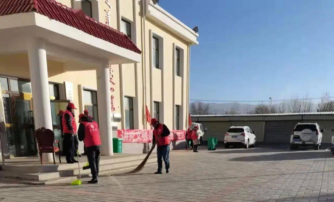 授 旗 仪 式 纳木哈村新时代文明实践站 end 来源|乌兰县柯柯镇 推荐