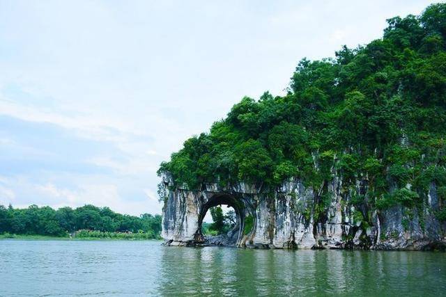 桂林性伴游导游亲授经验，让你的旅程更浪漫更安全