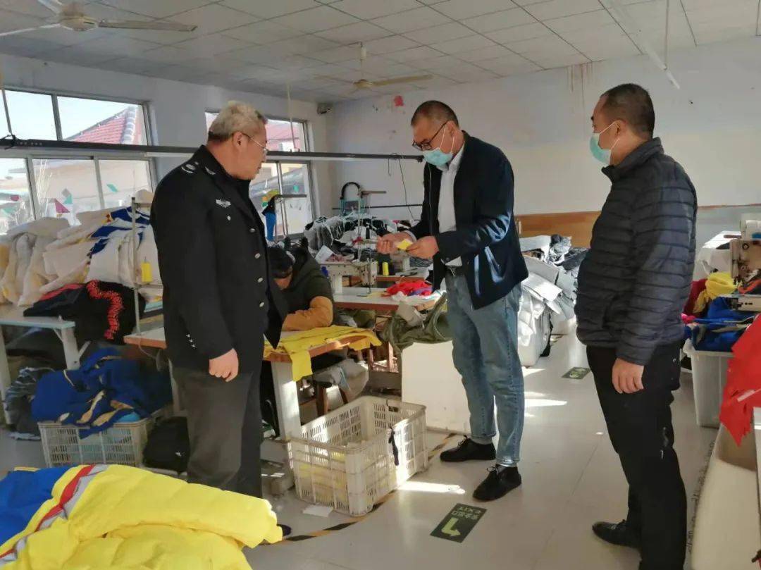 李宗成 12月2日,退役军人服务站入户为行动不便服务对象进行年度