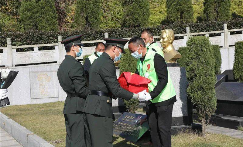 温涛烈士骨灰昨日在家乡安葬去年11月在执行任务中光荣牺牲