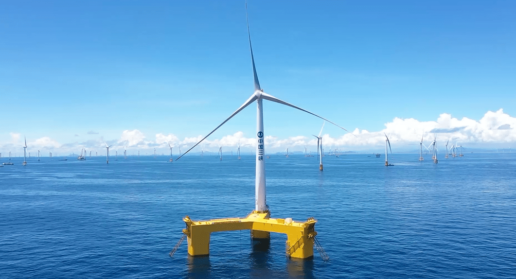 全球首台抗台风型漂浮式海上风电机组成功并网发电