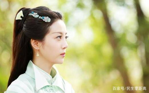 难怪李溪芮不拍古装,罕见汉服照被发现,简直太美了!_风格_杨幂_身材