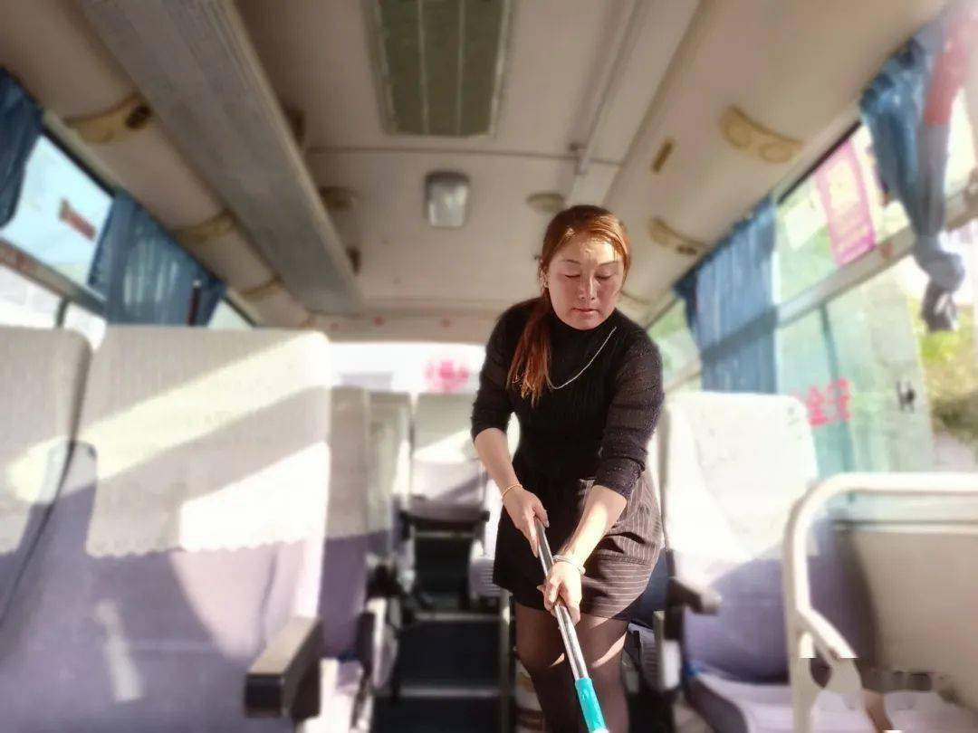 点赞大理州最美母亲李洪芳用心诠释生命中的每一个角色