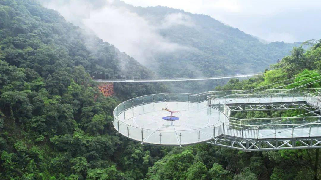 国旅补贴团玩转广东最火网红景区清远古龙峡打卡云天玻霸一河两岸糖果