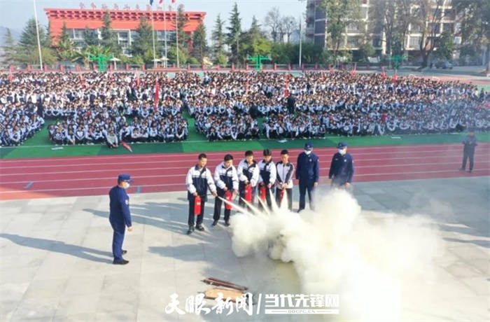 惠水县民族中学开展应急疏散演练提高师生消防安全意识和防火自救能力