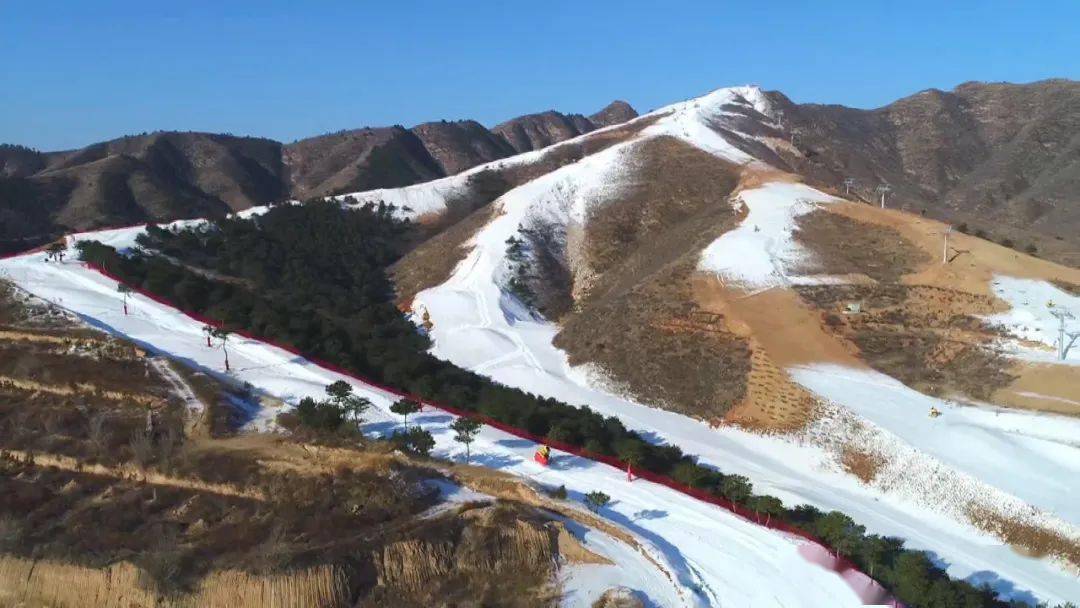 冬游河北|保定涞源七山滑雪场喜降瑞雪 雪友尽享冰雪乐趣_旅游_度假区